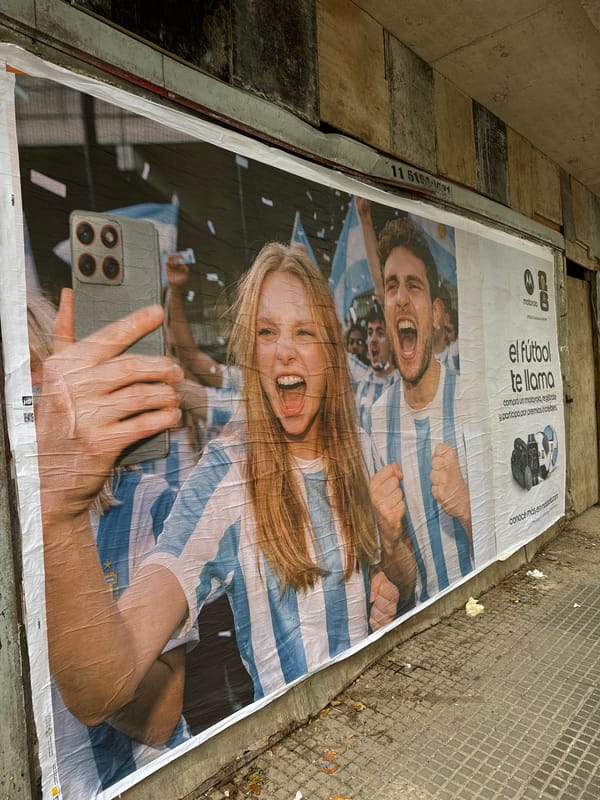 Buenos Aires street scenes documented over 11-minute evening walk