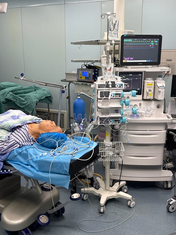 Elderly patient receives medical treatment at Yuzhong District hospital