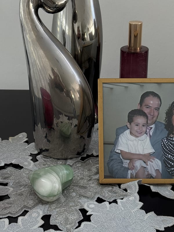 Personal moments captured in San Bernardino Tlaxcalancingo home