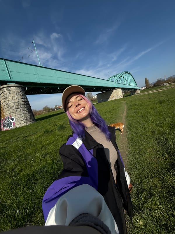 Woman documents morning activities with pets across Zagreb