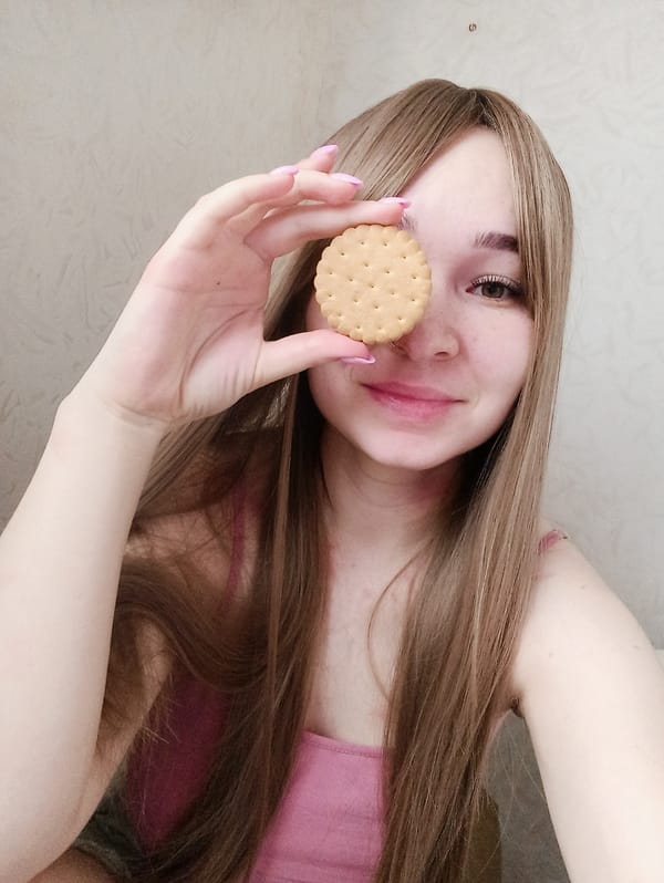 Early morning selfie session documented across Izhevsk, Russia