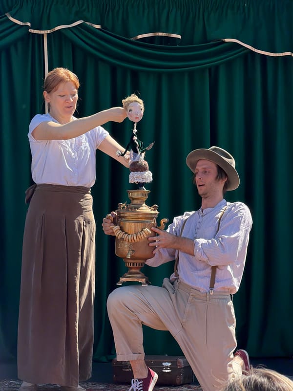 Outdoor puppet show draws dozens to Khimki park