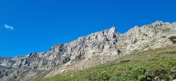 Clear morning views of Table Mountain and Cape Town