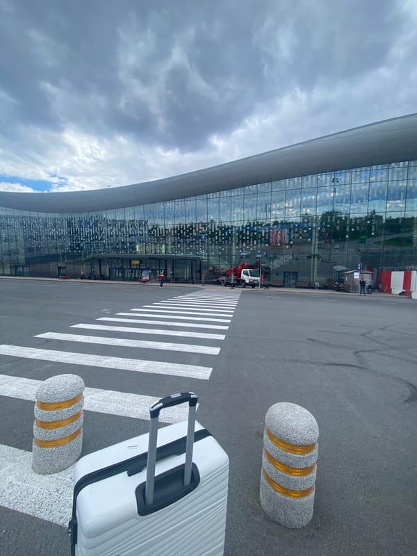 Tyumen airport terminal photographed by witness