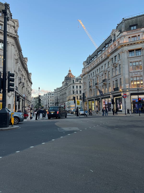 Evening street scenes captured around Oxford area in London