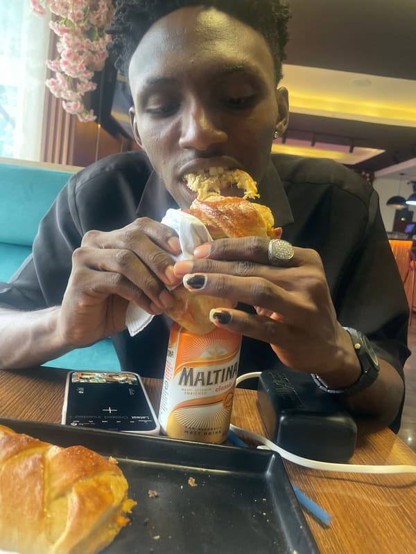 Casual lunch hour at Adankolo cafe captured by witness