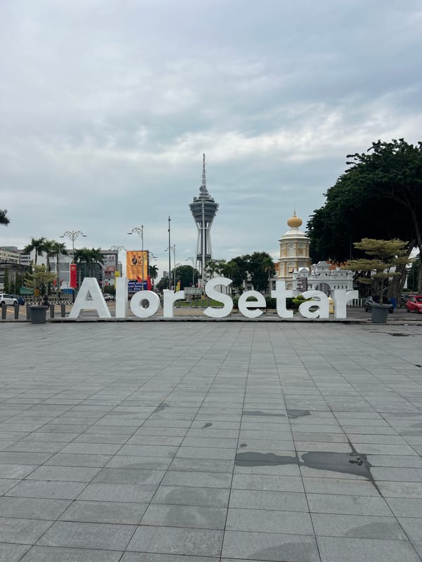 Exploring Alor Setar's landmarks, from plaza to Zahir Mosque