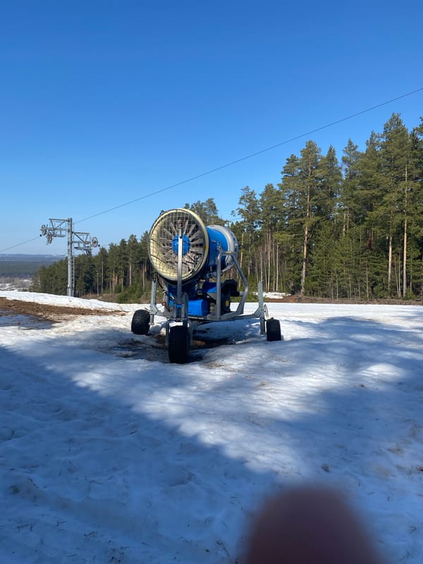 Russian ski facilities document snowmaking equipment and infrastructure