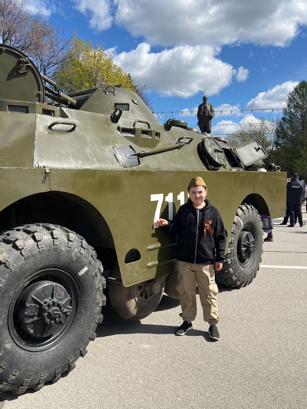 Military exhibition draws crowds in Cherepovets, Russia