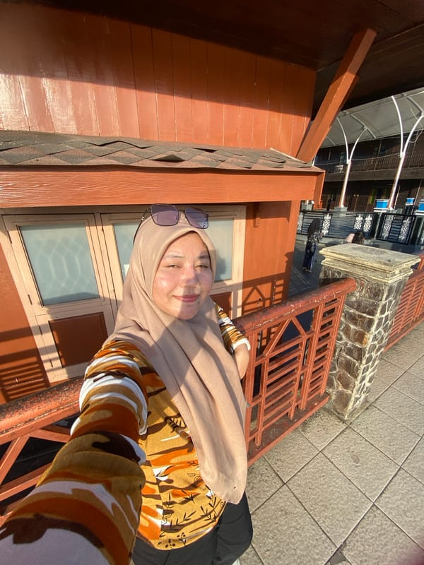 Morning tour of Banjarmasin's riverfront cultural sites and heritage displays