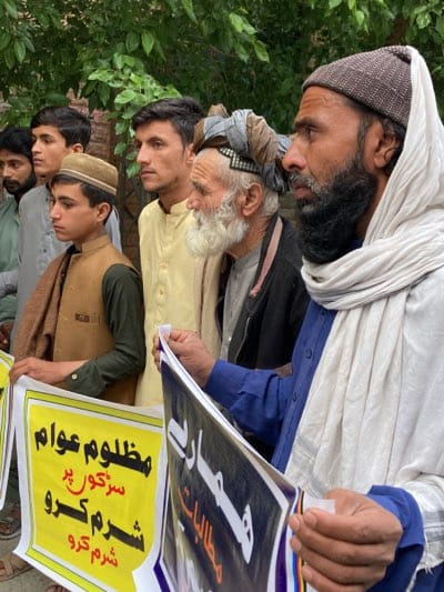 Two children spotted on street in Quetta, Pakistan