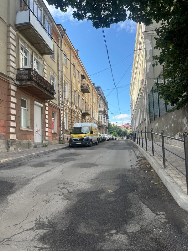 Street-level tour through central Ternopil on a summer morning
