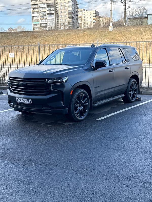 Chevrolet Tahoe observed parked in Saint Petersburg parking space