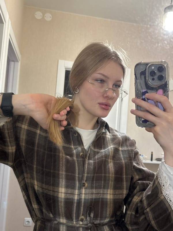 Early morning selfie session documented in Perm, Russia