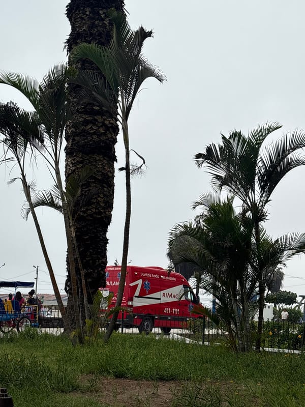 Afternoon meal and street scene documented in Ancón, Peru