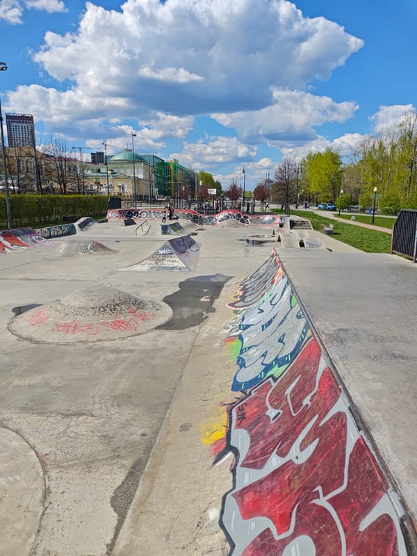 Morning scenes captured at Yekaterinburg skate park and street