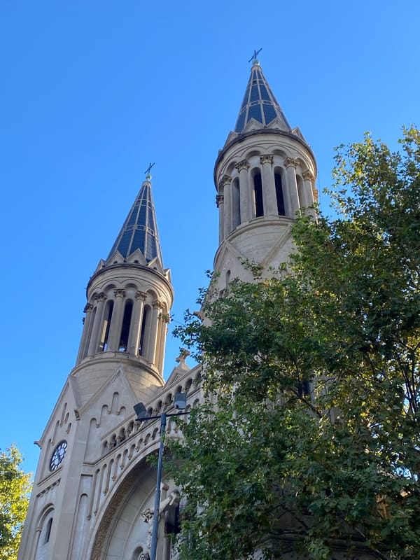 Evening street activity observed near Buenos Aires Bulnes station