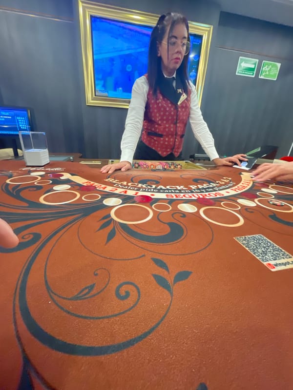 Early morning casino activity documented in Huixquilucan, Mexico