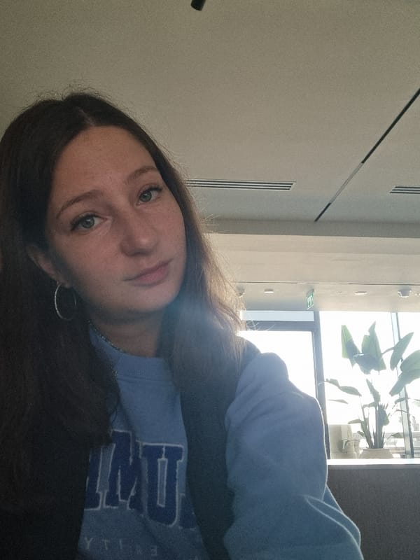 Woman Takes Early Morning Elevator Selfies in Raanana