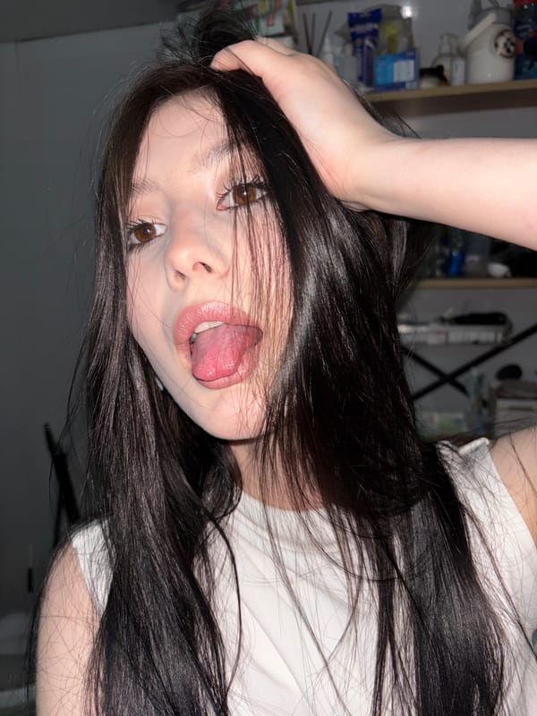 Portrait session and swan watching documented in Foki, Russia