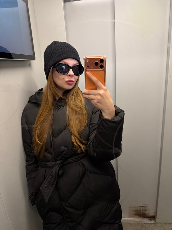 Morning selfie session and cat photo captured in Khimki