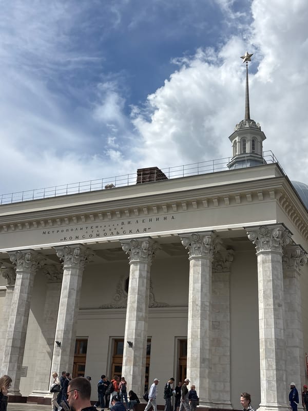 Moscow landmarks and street life captured across city center