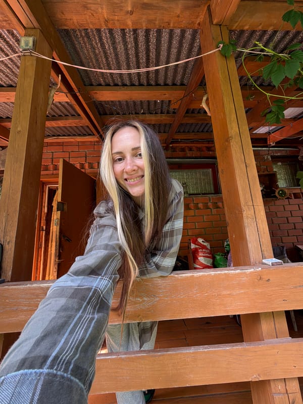 Relaxed afternoon at a rustic dacha in Udelnaya, Russia