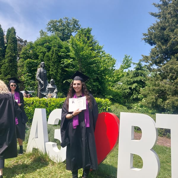 Graduation ceremony held in Veliko Tarnovo park