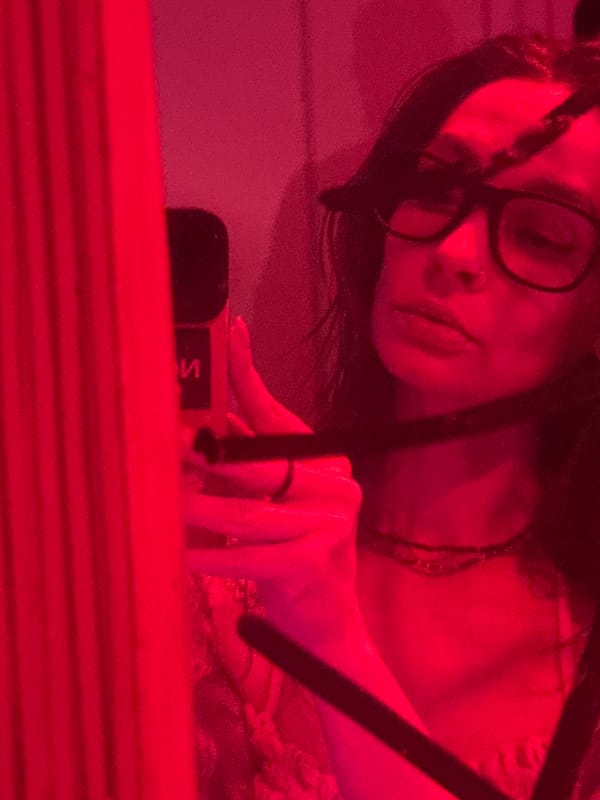 Person observed under red lighting in Ramat Gan residence