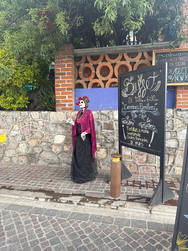 Catrina figure spotted on Cholula street in Mexico