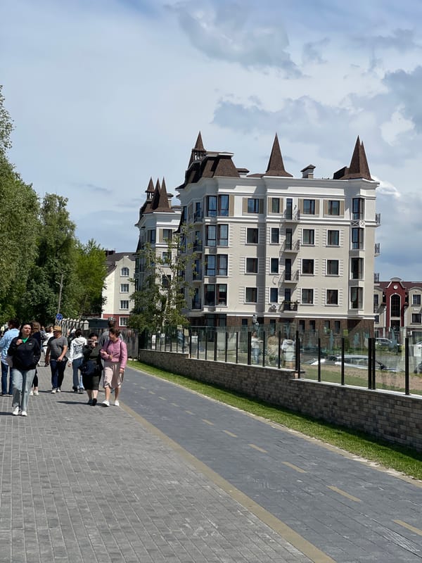 Morning walk through Zelenogradsk captures everyday coastal town life