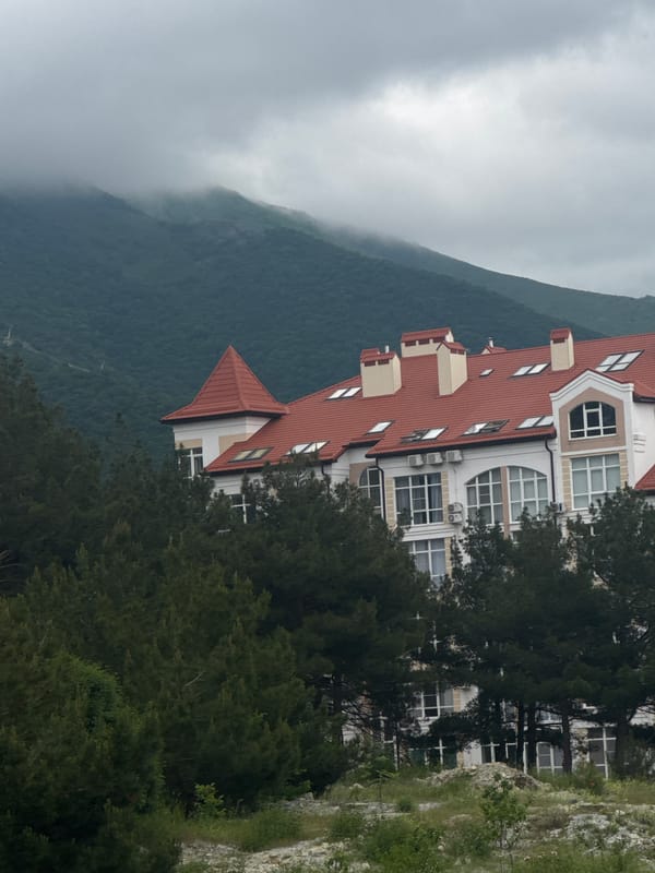Early morning photography session captures Gelendzhik residential scenes