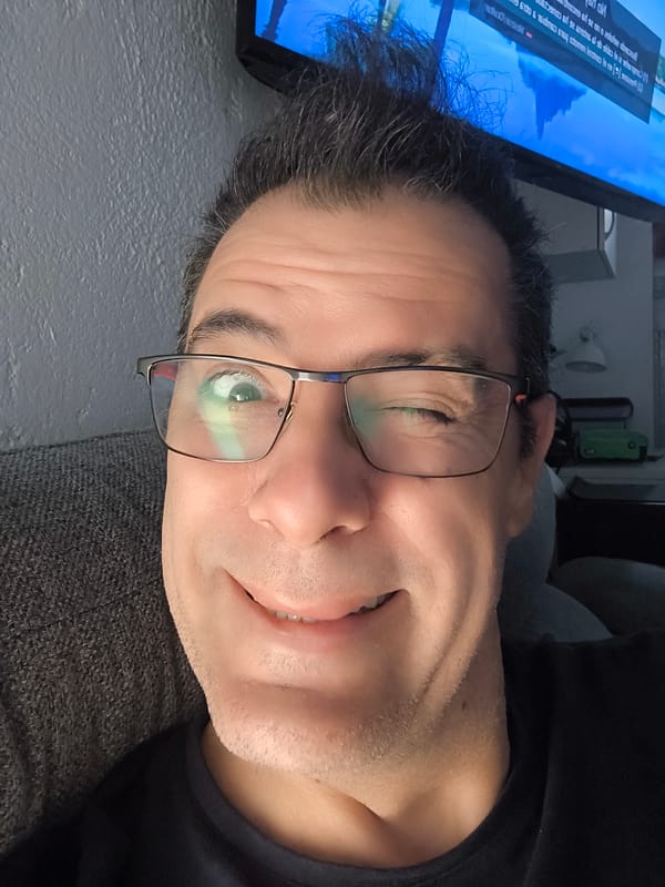 Man takes winking selfie at home in Ripollet