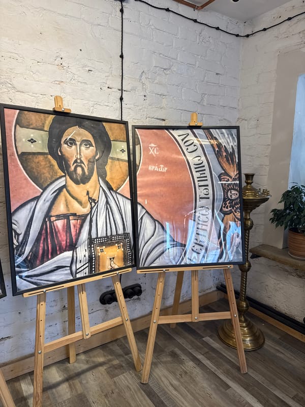 Yekaterinburg streets and Orthodox religious art, one morning