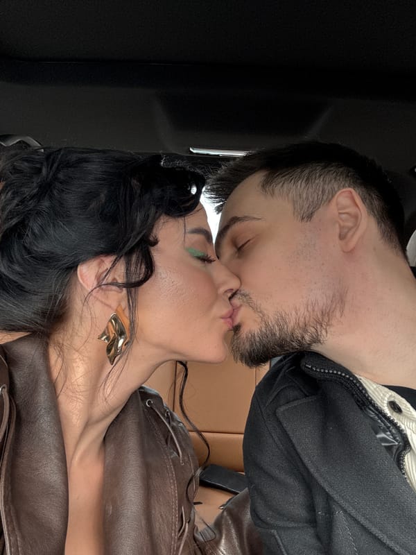 Couple shares intimate moment in car in Krasnoyarsk