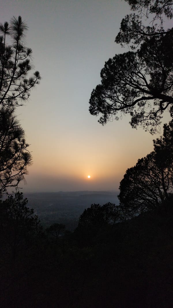Hazy sunset conditions documented in Barahamtheru, India