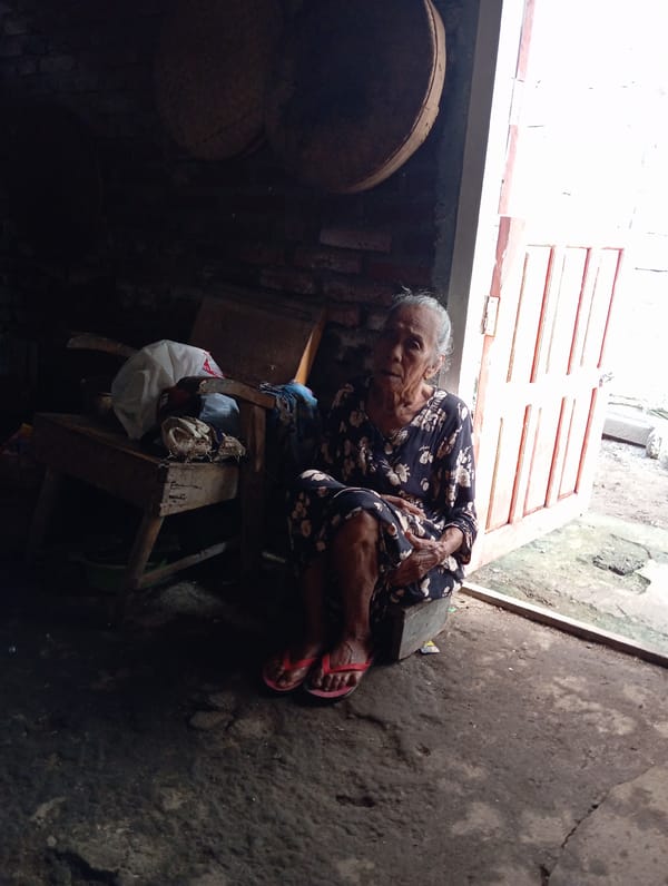 Schoolgirl's evening routine documented in Baron, Indonesia home