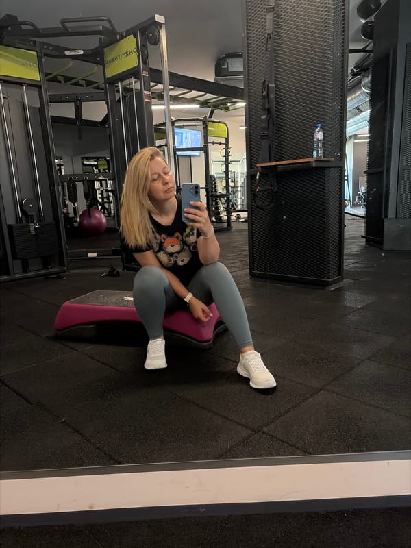 Gym selfie on a pink aerobic step in Sofia