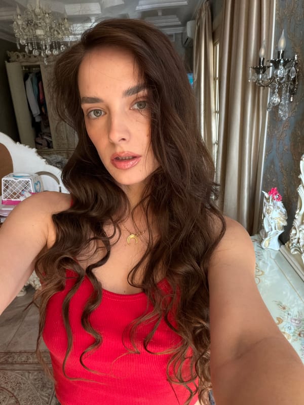 Quick selfie session in a Ufa room, multiple angles