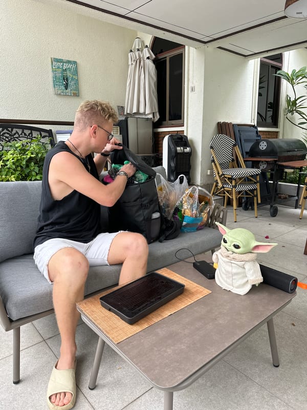 Morning poolside gathering captured by witnesses in residential setting