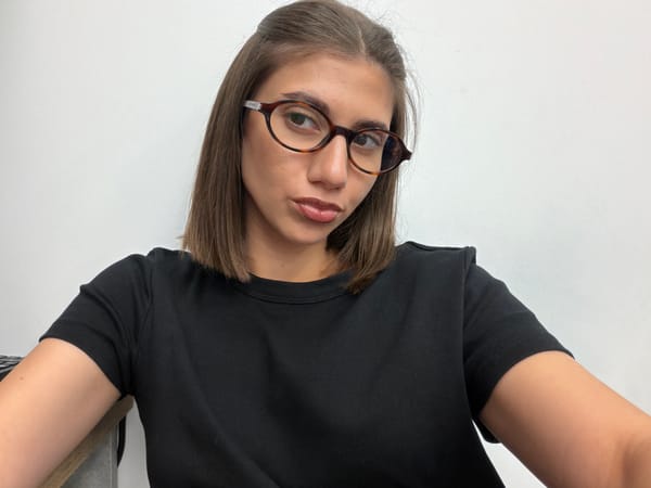 Quick multi-angle portrait session, black tee and glasses