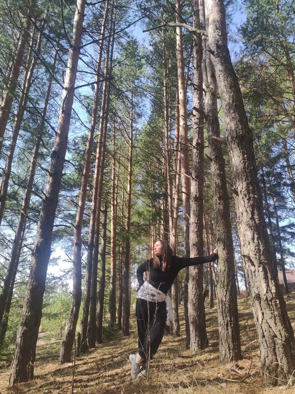 Quiet morning moments captured in Фоки forest community