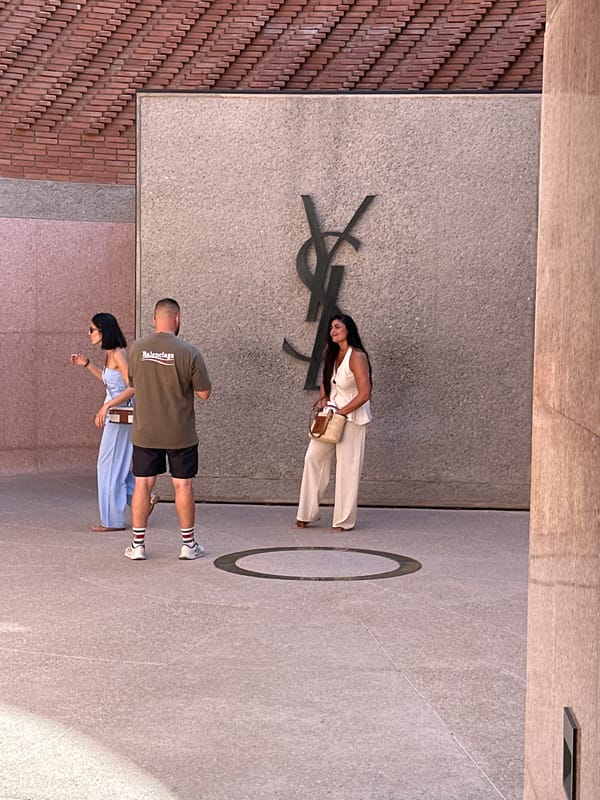 Afternoon exploration of Marrakesh gardens and water features documented