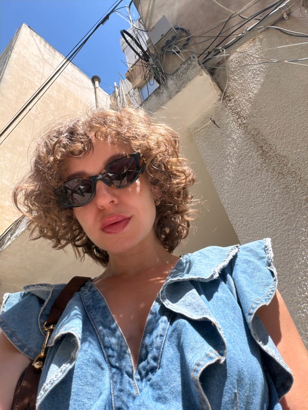Dogs, brunch, and a Tel Aviv morning in full swing