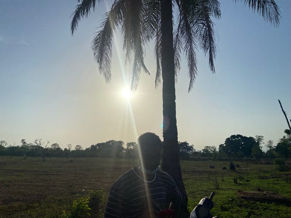 Morning scenes documented in Mararaba field with motorcycle incident
