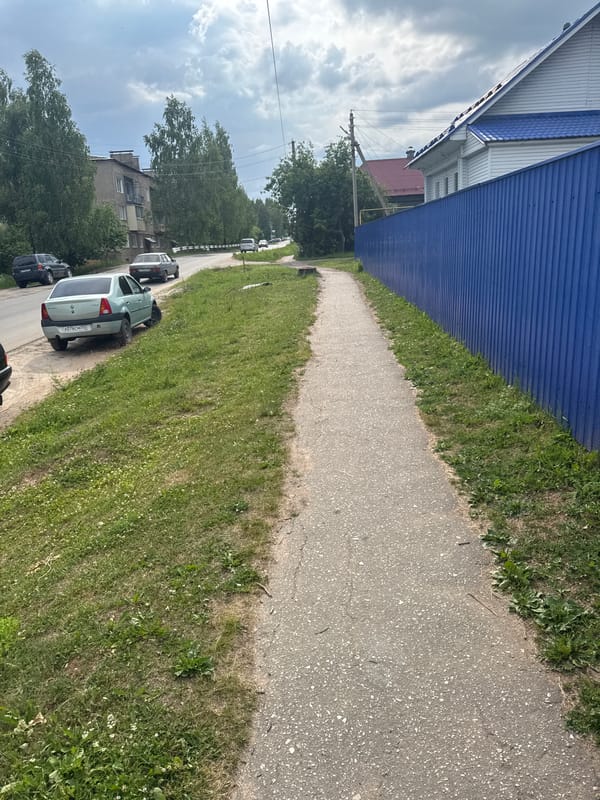 Street-level tour of Krasnye Baki, Russia on a summer afternoon