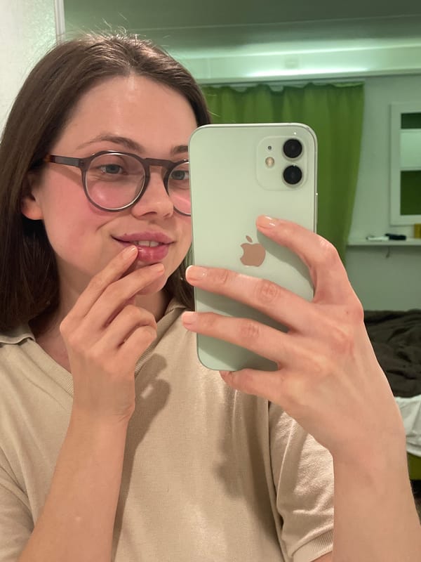 Woman takes bathroom selfies in Venice