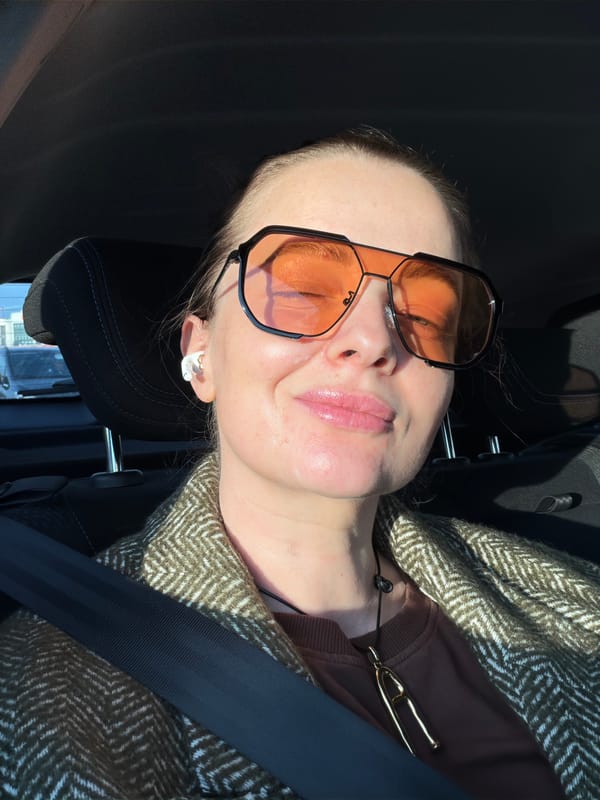 Person with tuning fork observed in vehicle in Moscow