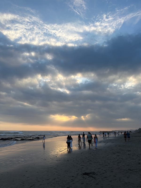 North Kuta beach fills up for another Bali sunset