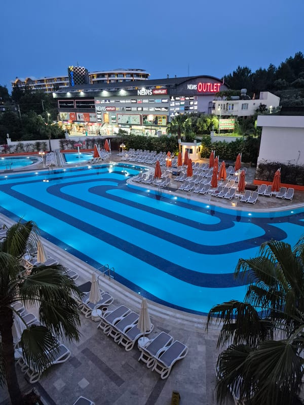 Evening leisure moments captured across Alanya resort and cafe areas